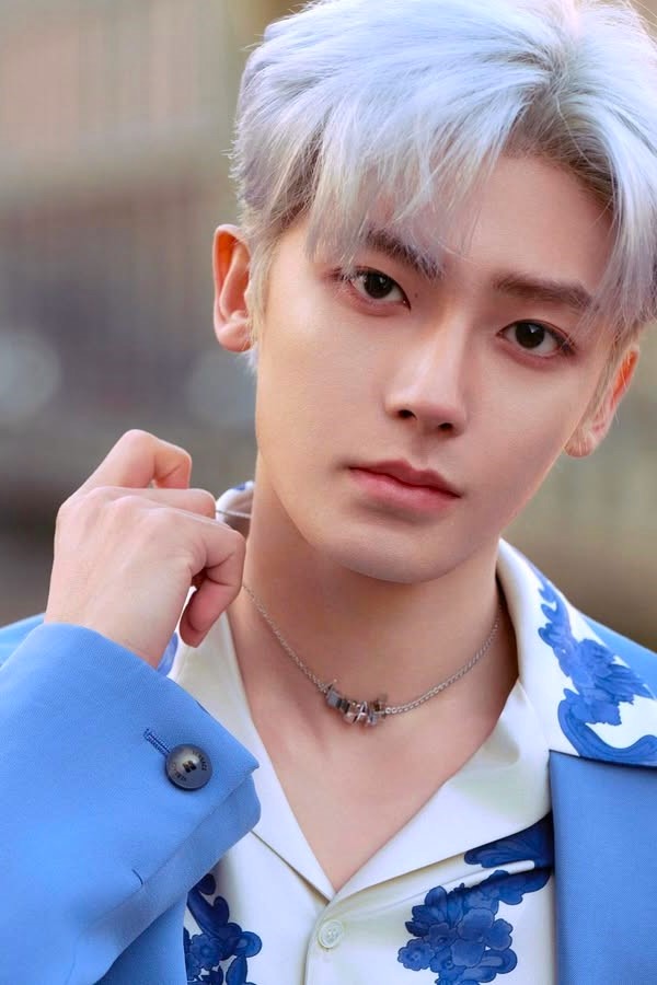 C-Drama Stars in Animal Form - Hou Minghao
