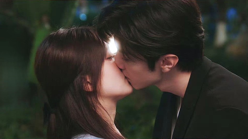 How international audiences influence Chinese dramas - Hidden Love